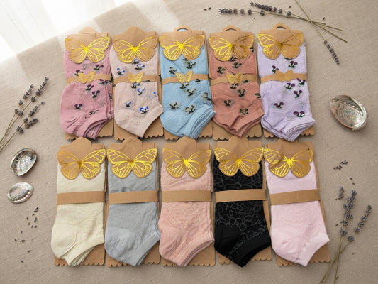 Embroidered Mesh Ankle Socks